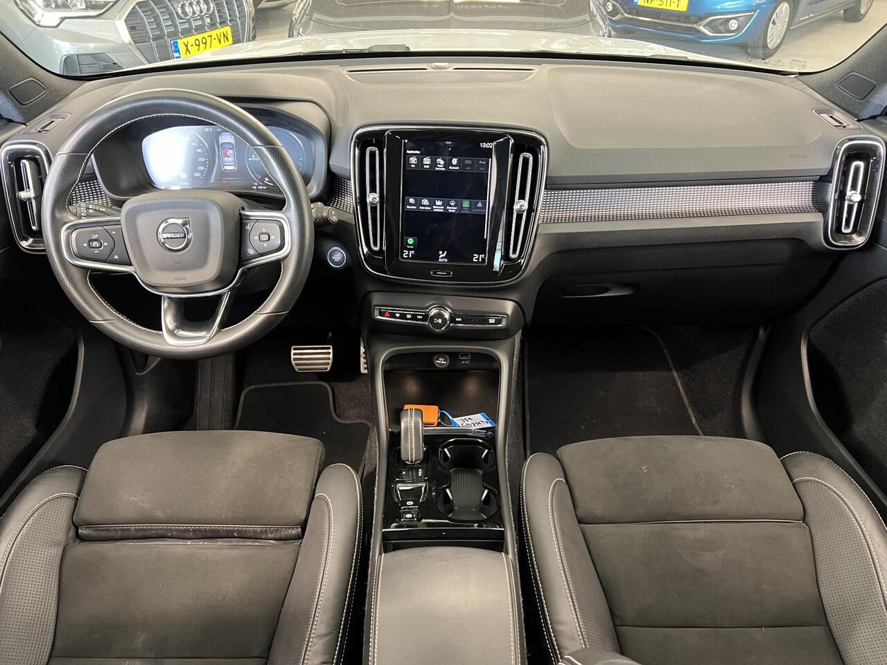 Volvo XC40 1.5 T4 Automaat Recharge R-Design Expression | Full Map Navigatie | Standkachel | Apple Carplay/Android Auto | DIgitaal Dashboard | LED Verlichting | 19"Lmv | 2 Zone Climate Control | Electrische Achterklep KeylessGo | High Performance Audio( Vestiging - 