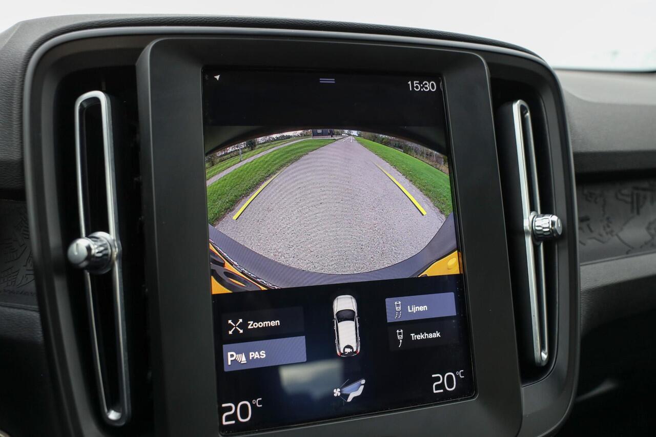 Volvo XC40 T2 Aut8 Momentum Core ? LED ? Trekhaak ? Camera