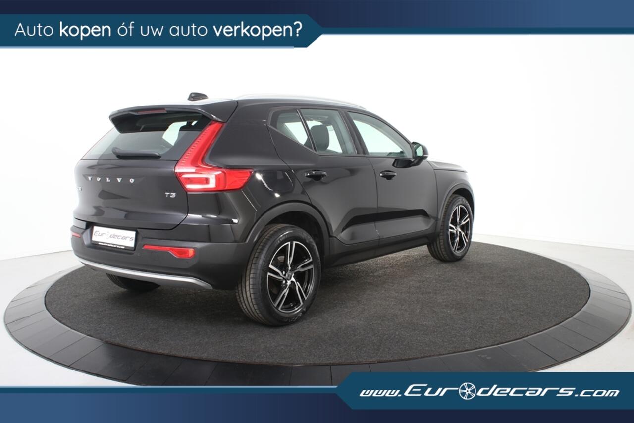 Volvo XC40 1.5 T3 Momentum Pro *1ste Eigenaar*18 inch R-Design*Navigatie*