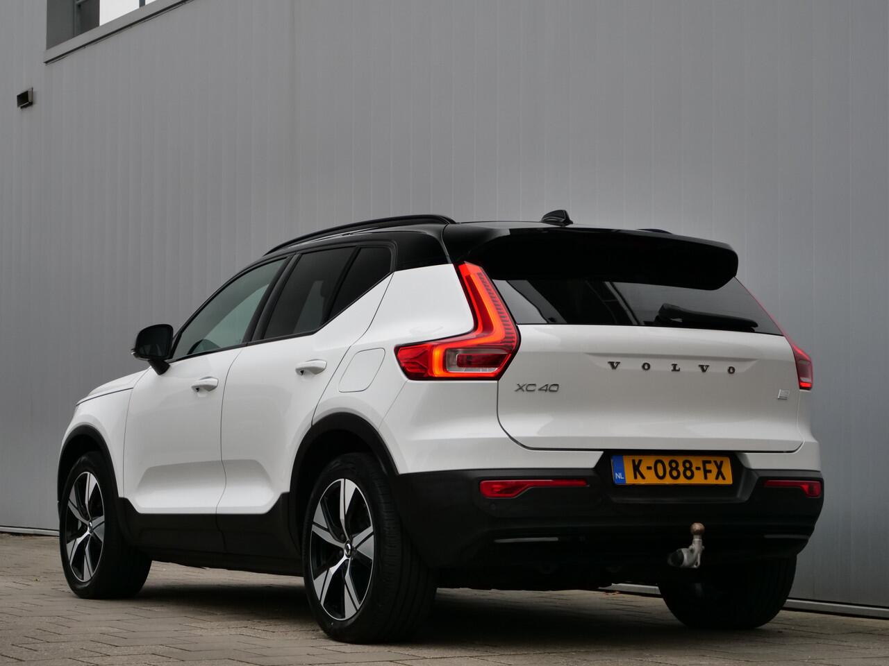 Volvo XC40 Recharge P8 408pk AWD R-Design Automaat SOH 92% / Trekhaak / Stuurverwarming / Adaptive cruise