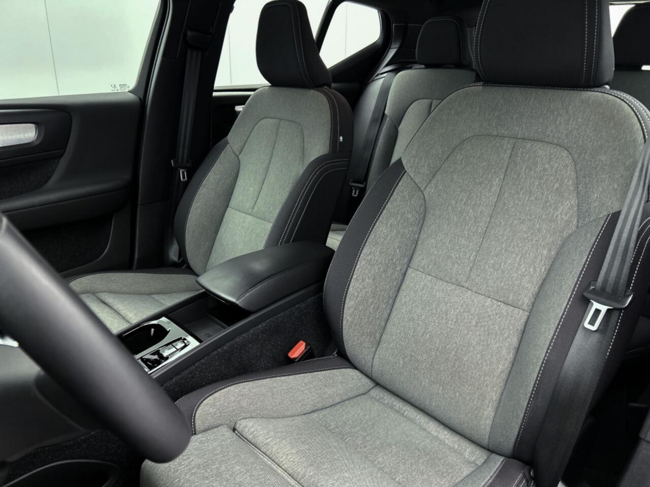 Volvo XC40 1.5 T4 Recharge R-Design | Harman Kardon | Elektrische stoelvers