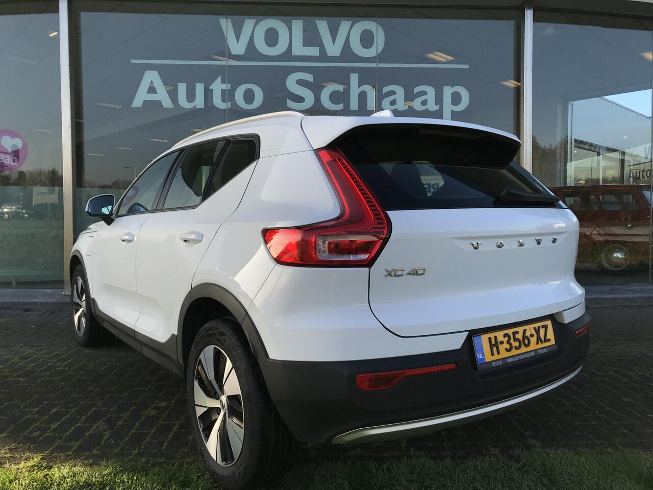 Volvo XC40 1.5 T5 Twin Engine Momentum Pro Automaat | Rijklaar incl 12 mnd Bovag | Roofrails Automatisch dimmende spiegels Carplay