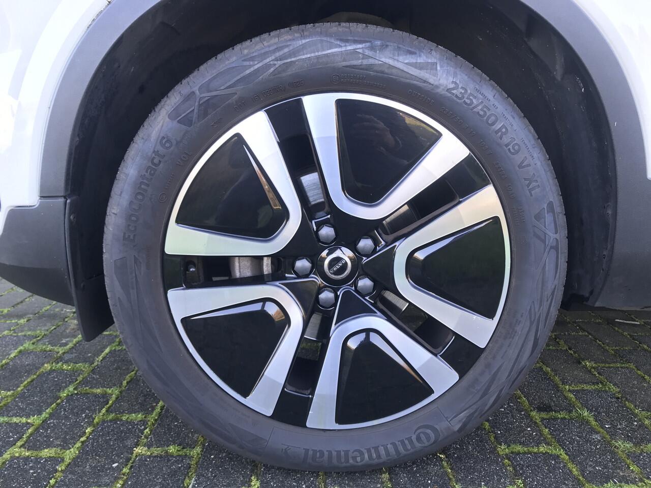 Volvo XC40 1.5 T3 Business Pro Automaat | Rijklaar incl 12 mnd Bovag | Pilot assist Carplay Keyless entry Blis