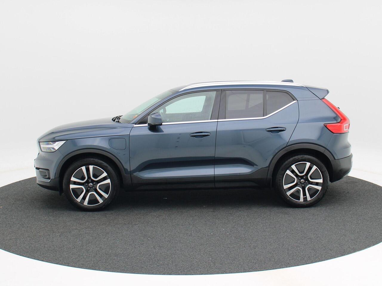 Volvo XC40 1.5 T5 Recharge Inscription 263 Pk | Harman/Kardon | Trekhaak Elektrisch | Stoel- & Stuurverwarming | Virtual Cockpit | Camera | LED | 19 Inch