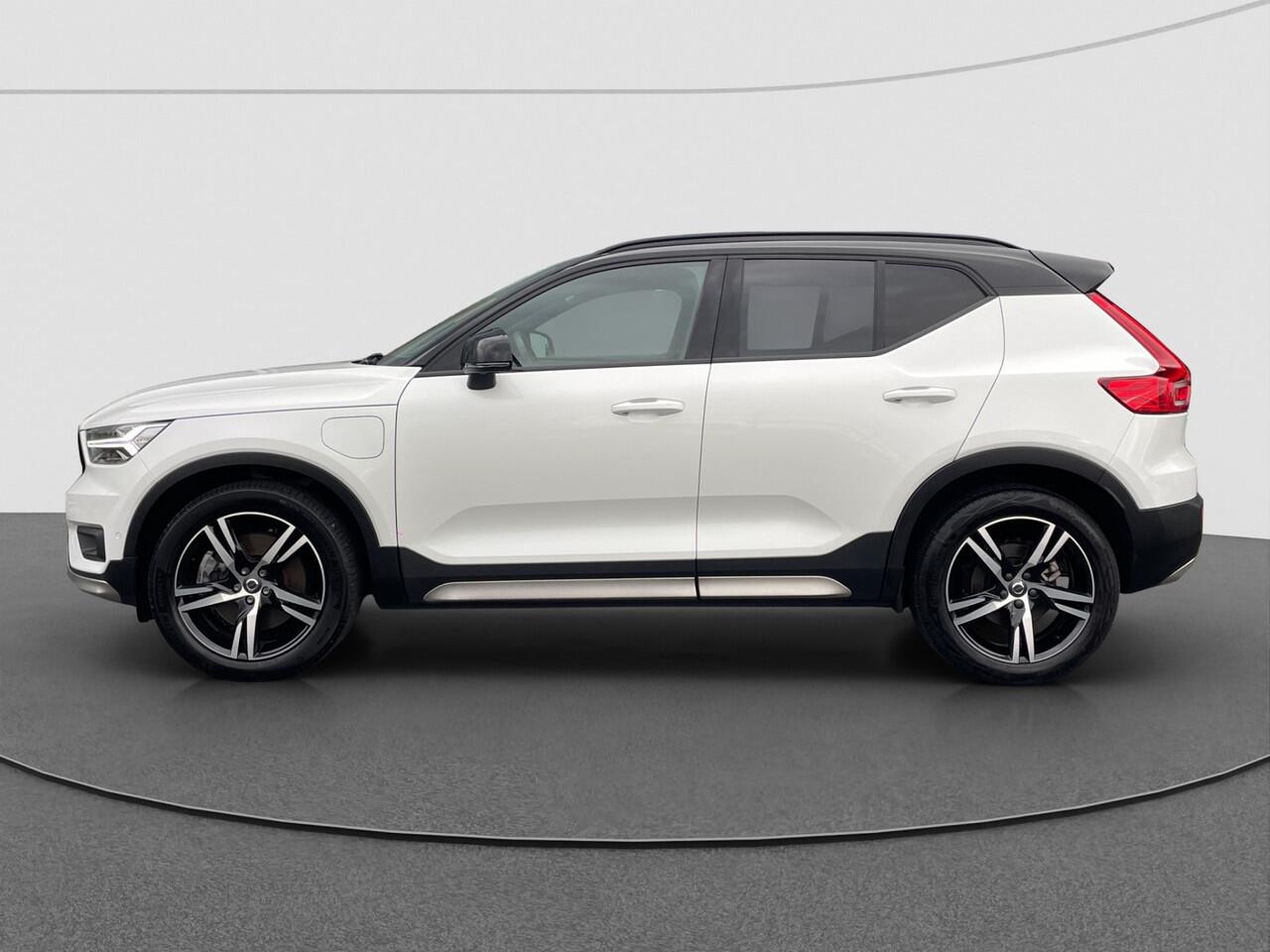 Volvo XC40 1.5 T5 Recharge R-Design | Pano | Leder | Elek klep | D.hoek | Carplay