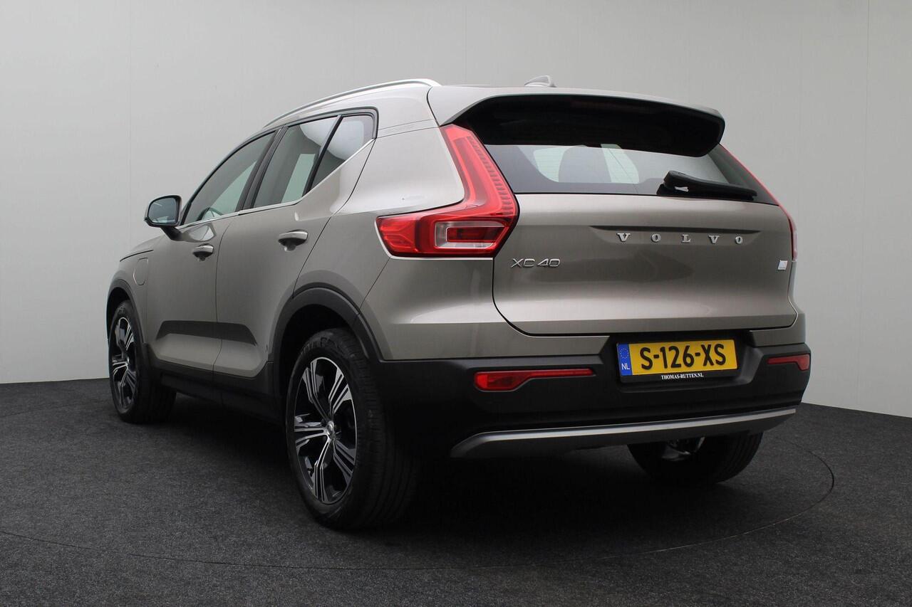 Volvo XC40 1.5 T4 Recharge Inscription 2022 Panoramadak | Carplay | Camera | Adaptive cruise | Memory | Stuurverwarming | Stoelverwarming | Bluetooth | Voorruit verwarming | PDC | Elektrische achterklep
