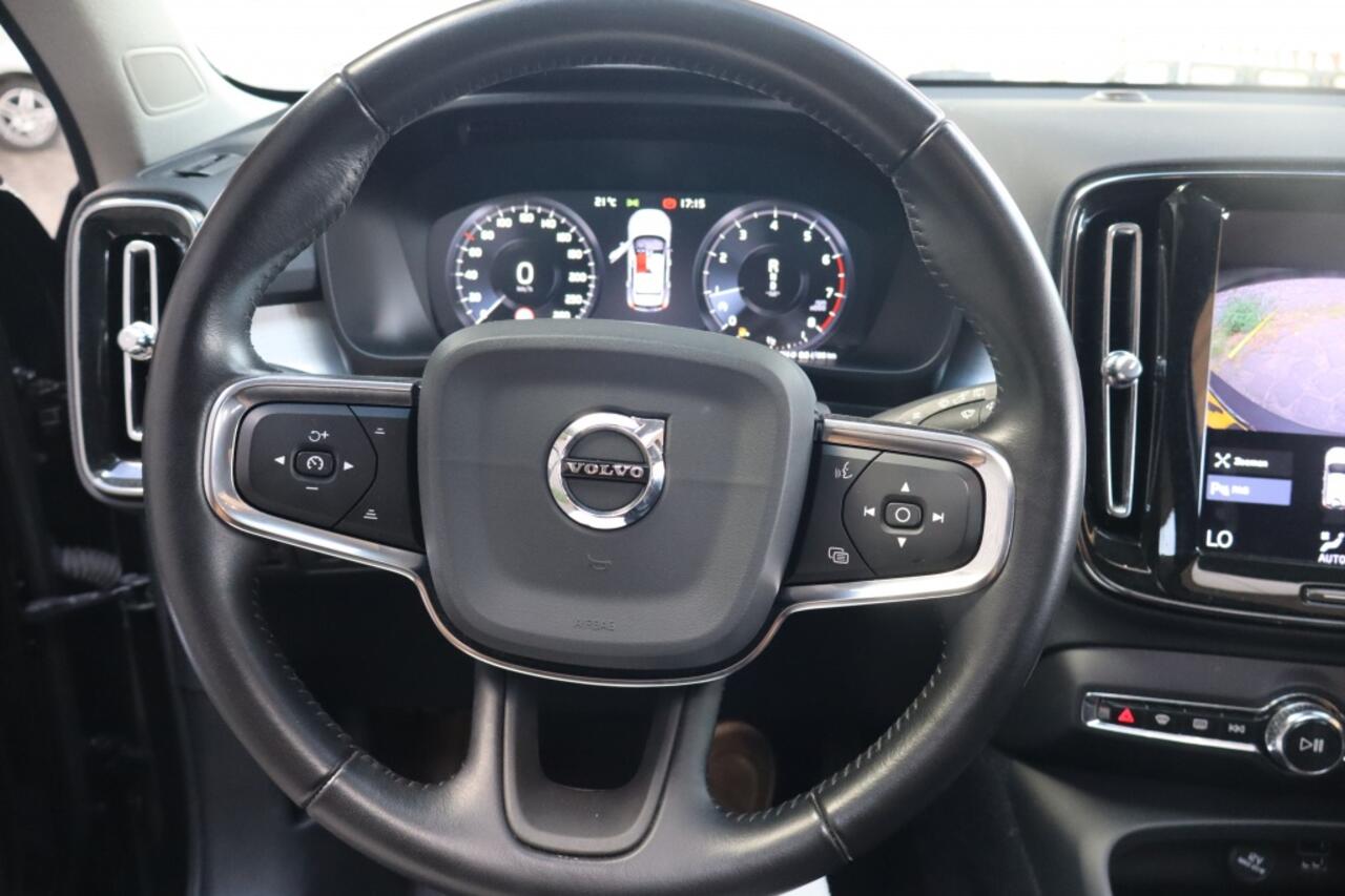 Volvo XC40 1.5 T3 | Geen import | Camera | Schuifdak | Carplay
