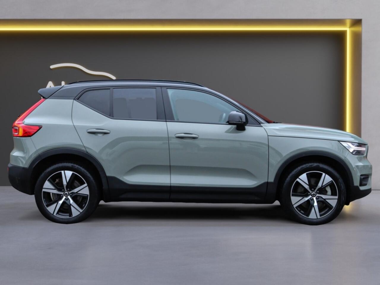 Volvo XC40 R Design Recharge P8 AWD 78KWH l 91% SOH l Panorama l Winterpakk