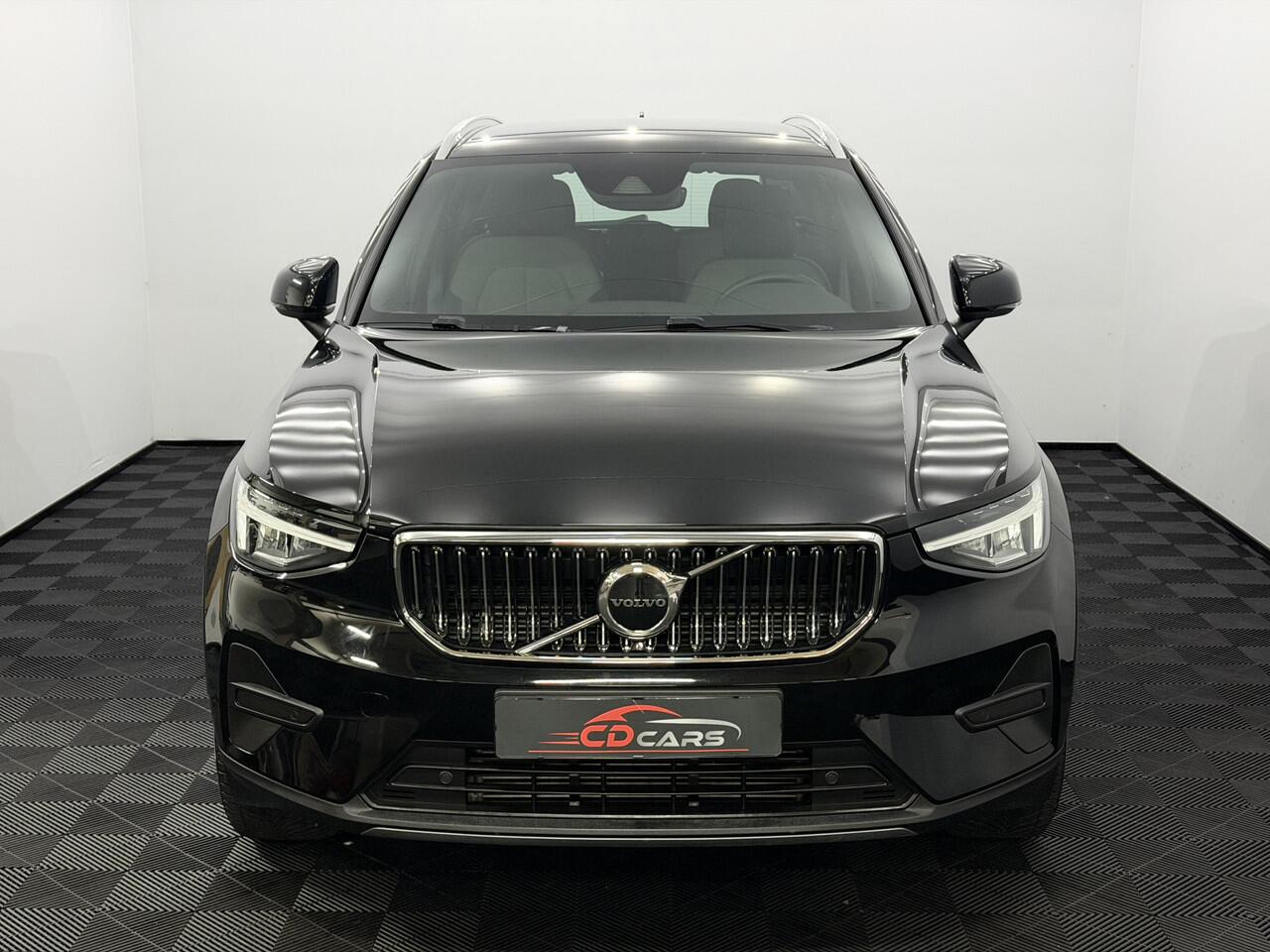 Volvo XC40 1.5 T5 Plug-in hybrid Plus Dark Camera, Navi, Keyless start, Cruise control, Virtual desk, Elektrische achterklep, A start stop