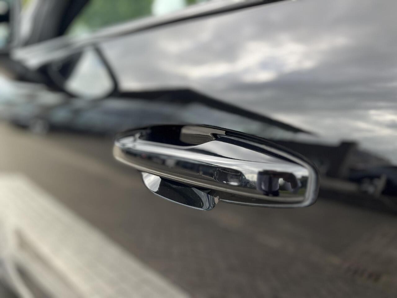 Volvo XC40 T5 Plug-in hybrid Plus Dark | Panoramadak | Harman/Kardon | Memoryseats | 360 Camera |