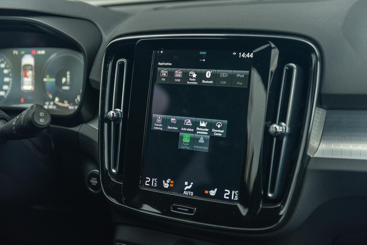 Volvo XC40 T4 Aut. Plug-in Hybrid Inscription Panoramadak Stoelverwarming Parkeercamera 211pk