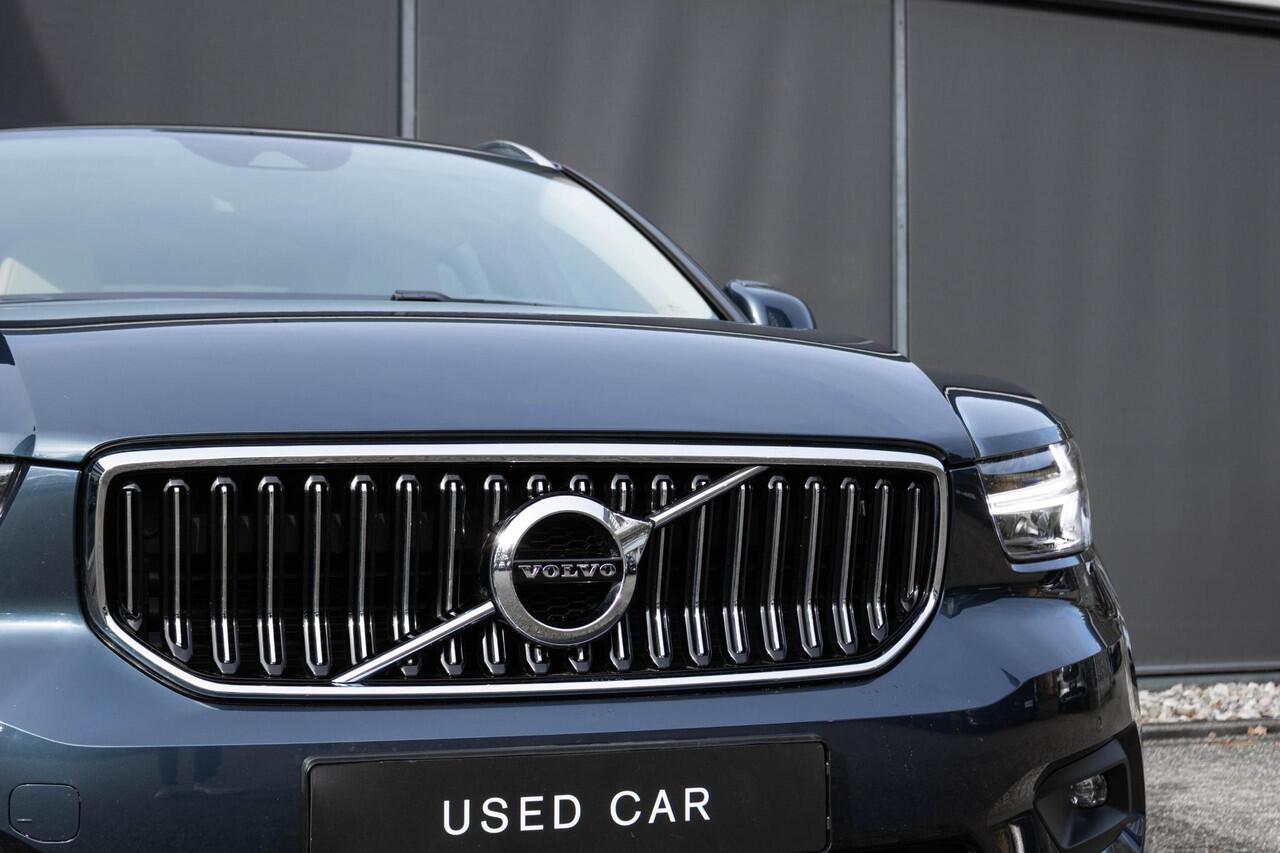 Volvo XC40 T2 Inscription | Parkeercamera | Fullmap Navigatie | Verwarmbare voorstoelen en Stuurwiel | Lederen bekleding | Semi Elektrische Trekhaak | BLIS | Adaptieve Cruise Control |
