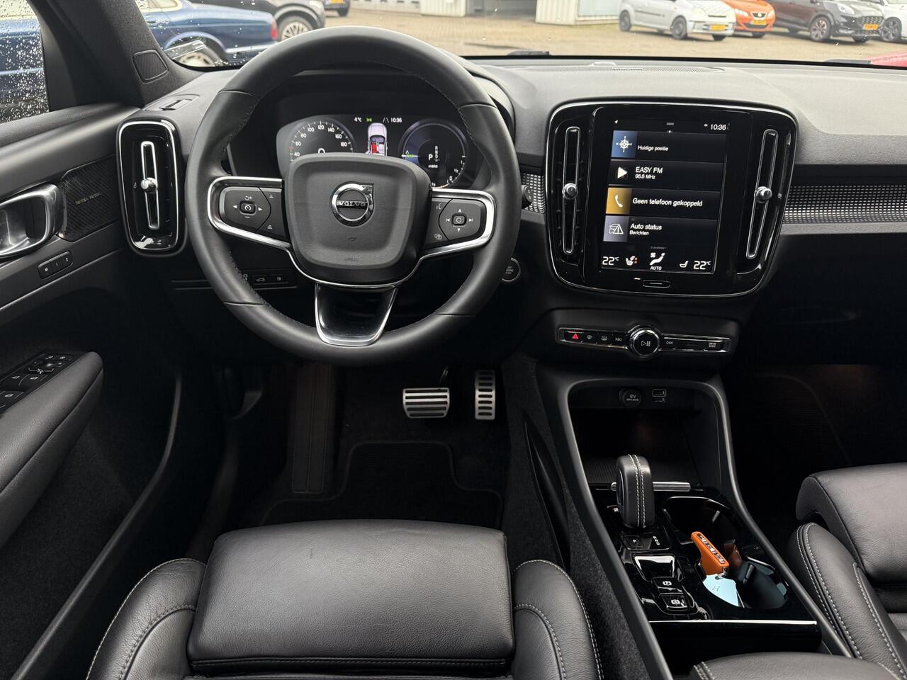 Volvo XC40 1.5 T4 Plug-in hybrid Plus Dark , Automaat , Adaptive Cruise , Pilot Assist , Leder , Stoel+Stuur+Achterbank Verwarmd , Harman/Kardon , Camera , Elek. verstelbare stoel met geheugen , Carplay , Navi , Bluetooth ,