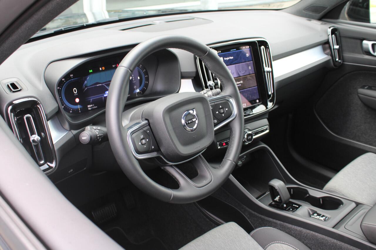 Volvo XC40 B3 Automaat Core | Camera | AppleCarplay | El. Voorstoelen | Parkeersensoren V+A | DAB |