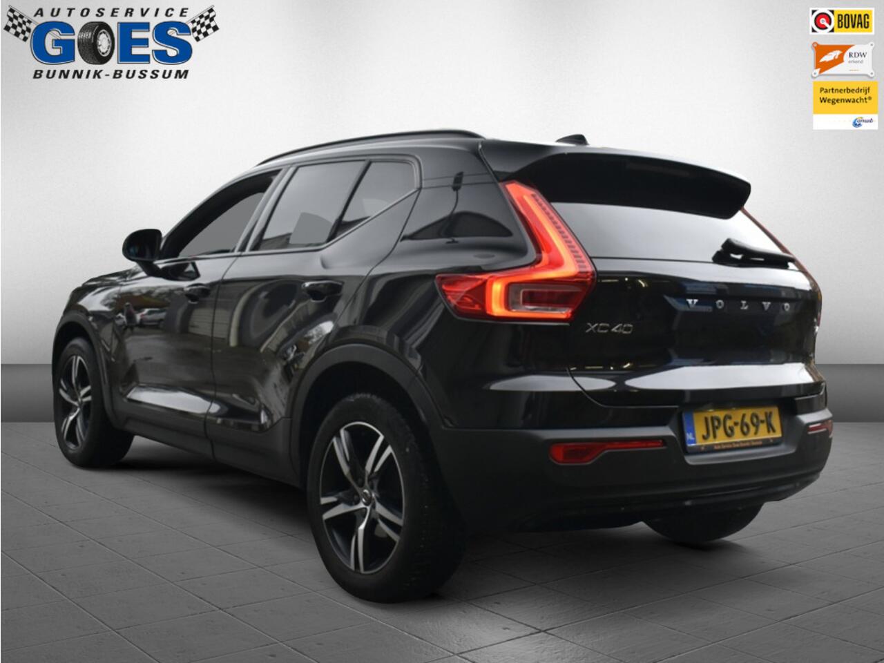 Volvo XC40 R Design | Leer | Alcatara | Elek. Trekhaak | Apple