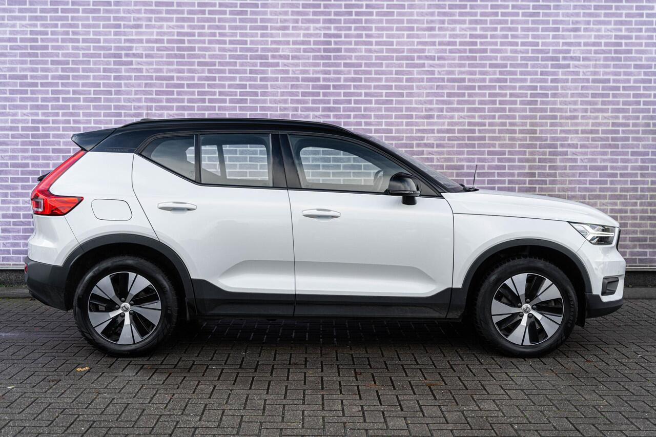 Volvo XC40 1.5 T4 Recharge R-Design Expression | Harman Kardon Audio | Stoel - / Stuurverwarming | Adaptive Cruise Control | Parkeerverwarming | Dodehoekdetectie | Parkeer Camera | Parkeer sensoren Voor + Achter | Volvo On Call |