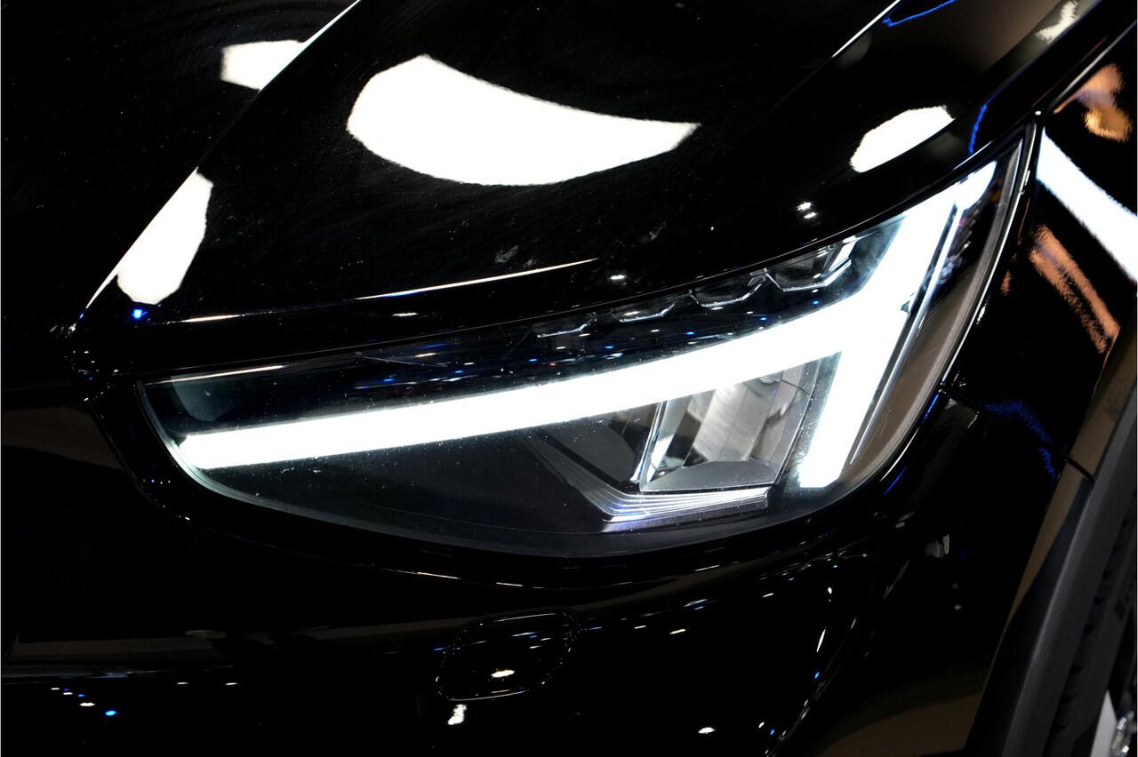 Volvo XC40 1.5 T5 Plug-in Hybrid 193kW/262pk DCT7 Ultimate Dark PANORAMADAK + HARMAN/KARDON + EL.TREKHAAK + ADAPT.CRUISE + PILOT ASSIST + NAVI SENSUS + BLIS + LANE ASSIST + EL.STOELEN + STOEL-&STUURVERWARMING + CAMERA + KEYLESS + PARKSENSOREN V&A + 19" LM-VELGEN!!