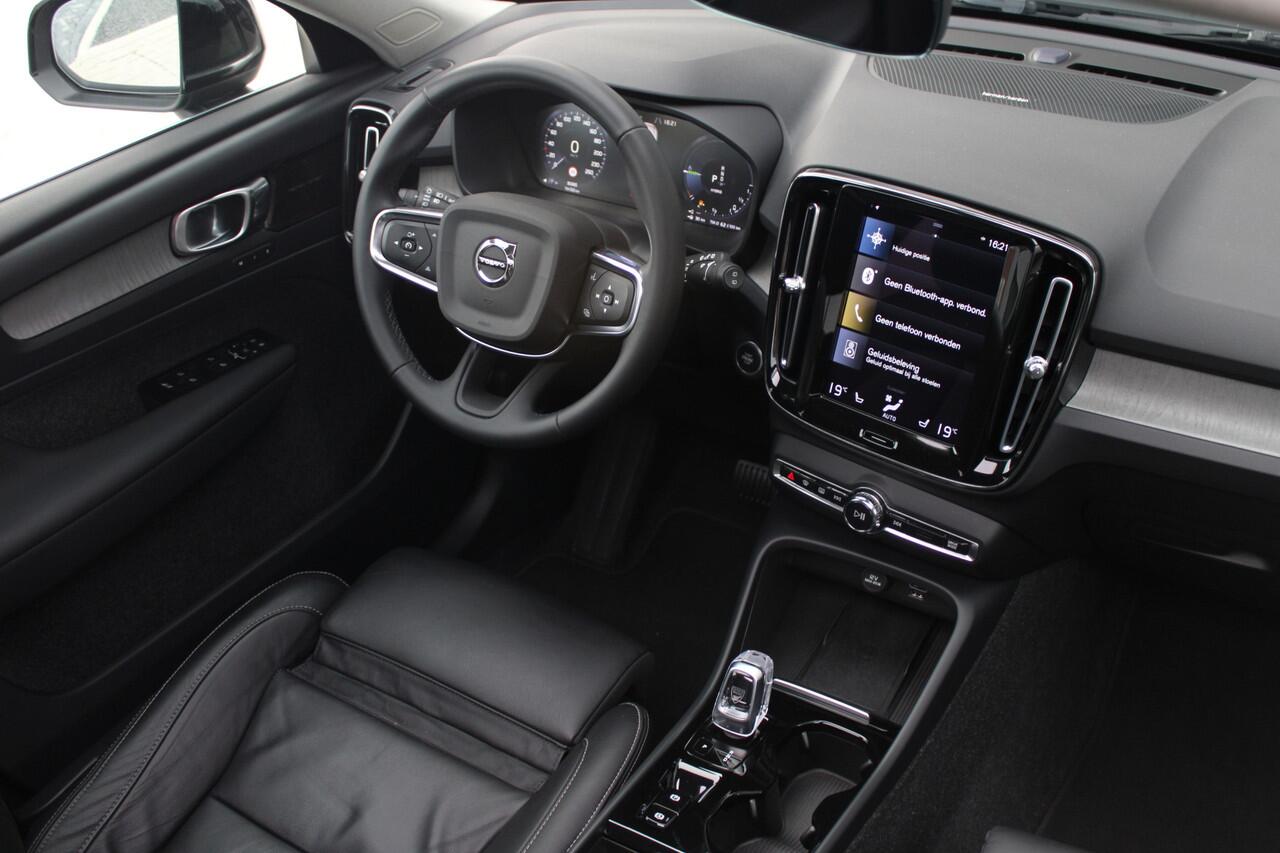 Volvo XC40 1.5 T5 Recharge Inscription - Leder - Pano - H&K - Pilot Assist - Memory - Keyless - 360 Camera - Stoel/stuurverwarming - Rijklaar