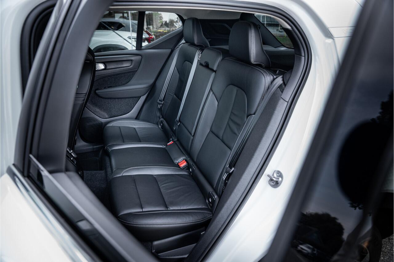 Volvo XC40 1.5 T4 Recharge Plus Bright ** Leder ** Camera ** Trekhaak ** Memory Seats