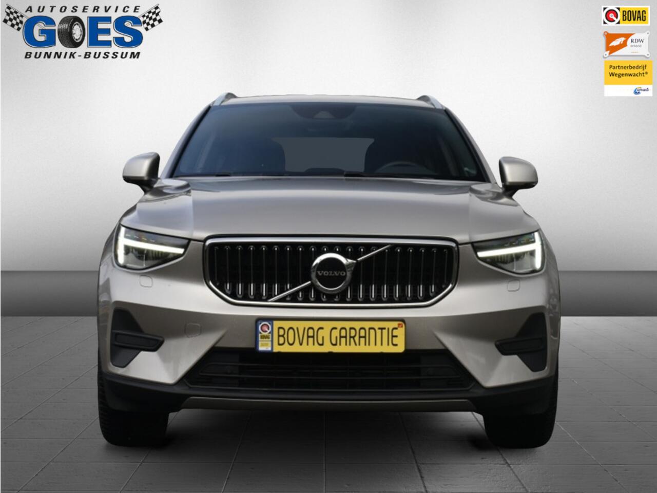 Volvo XC40 Core Recharge Plug-In Hybrid 2WD