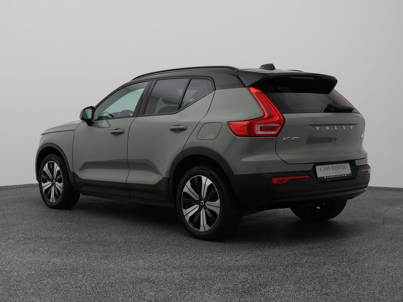 Volvo XC40 Recharge Core | CAMERA | STOEL- EN STUURVERW.
