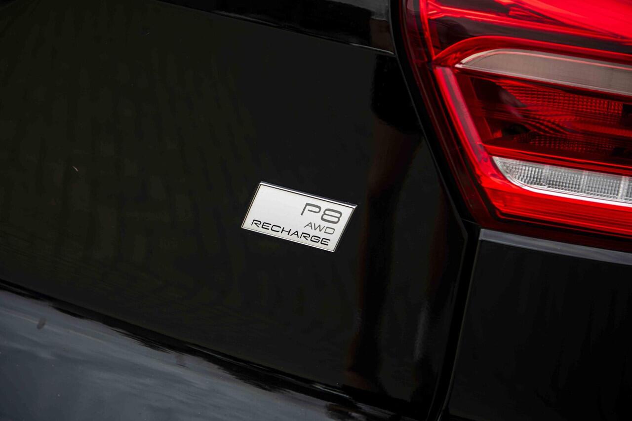 Volvo XC40 Recharge P8 AWD 78 kWh R-Design | Adaptieve Cruise Control | Stuur-/Stoelverwarming | Getint Glas | Keyless | Camera | Carplay | BLIS |