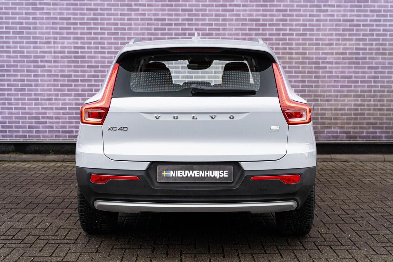 Volvo XC40 Plug-in Hybrid T5 Inscription Expression | Navigatie | Cruise Control | DAB+ radio | 2-zone climate control | Apple Carplay / Android Auto | Volvo On Call | Keyless |