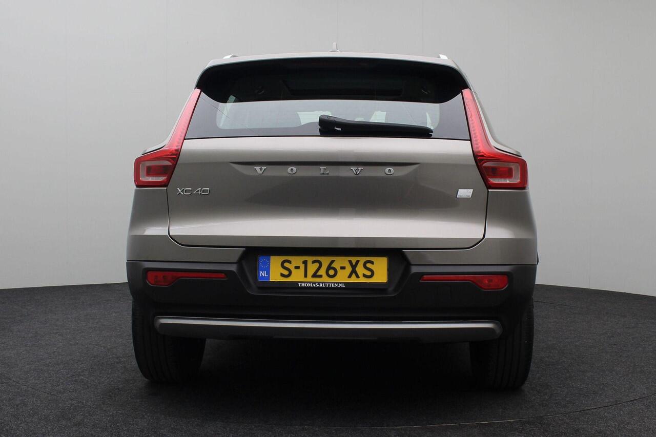 Volvo XC40 1.5 T4 Recharge Inscription 2022 Panoramadak | Carplay | Camera | Adaptive cruise | Memory | Stuurverwarming | Stoelverwarming | Bluetooth | Voorruit verwarming | PDC | Elektrische achterklep