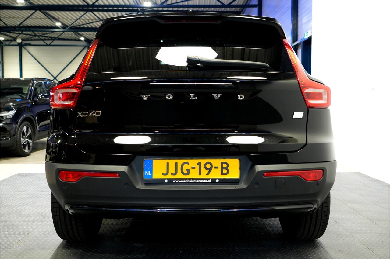 Volvo XC40 1.5 T5 Plug-in Hybrid 193kW/262pk DCT7 Ultimate Dark PANORAMADAK + HARMAN/KARDON + EL.TREKHAAK + ADAPT.CRUISE + PILOT ASSIST + NAVI SENSUS + BLIS + LANE ASSIST + EL.STOELEN + STOEL-&STUURVERWARMING + CAMERA + KEYLESS + PARKSENSOREN V&A + 19" LM-VELGEN!!