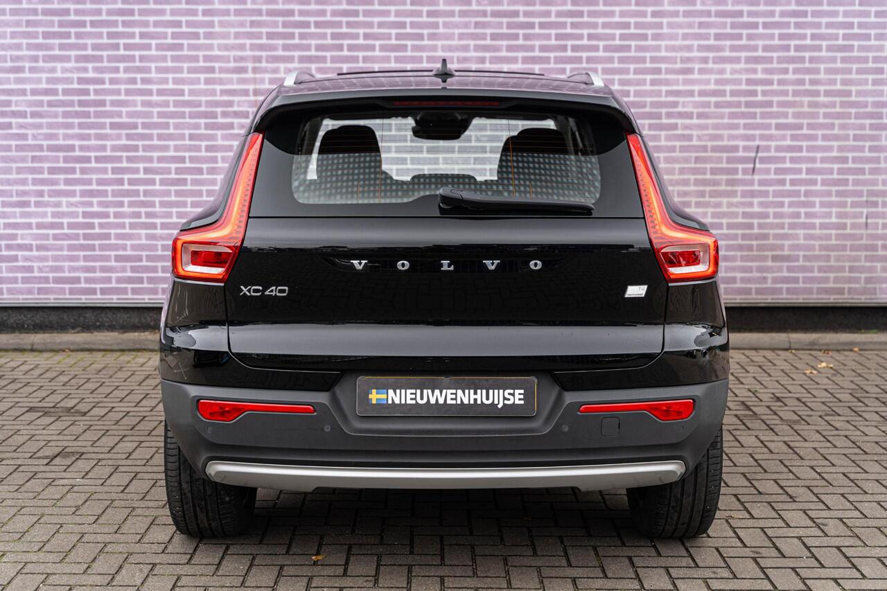 Volvo XC40 1.5 T4 Recharge Inscription | Schuif/Kanteldak | Parkeercamera | Cruise Control | Keyless Entry | Climate Control | Carplay | Volvo On Call |
