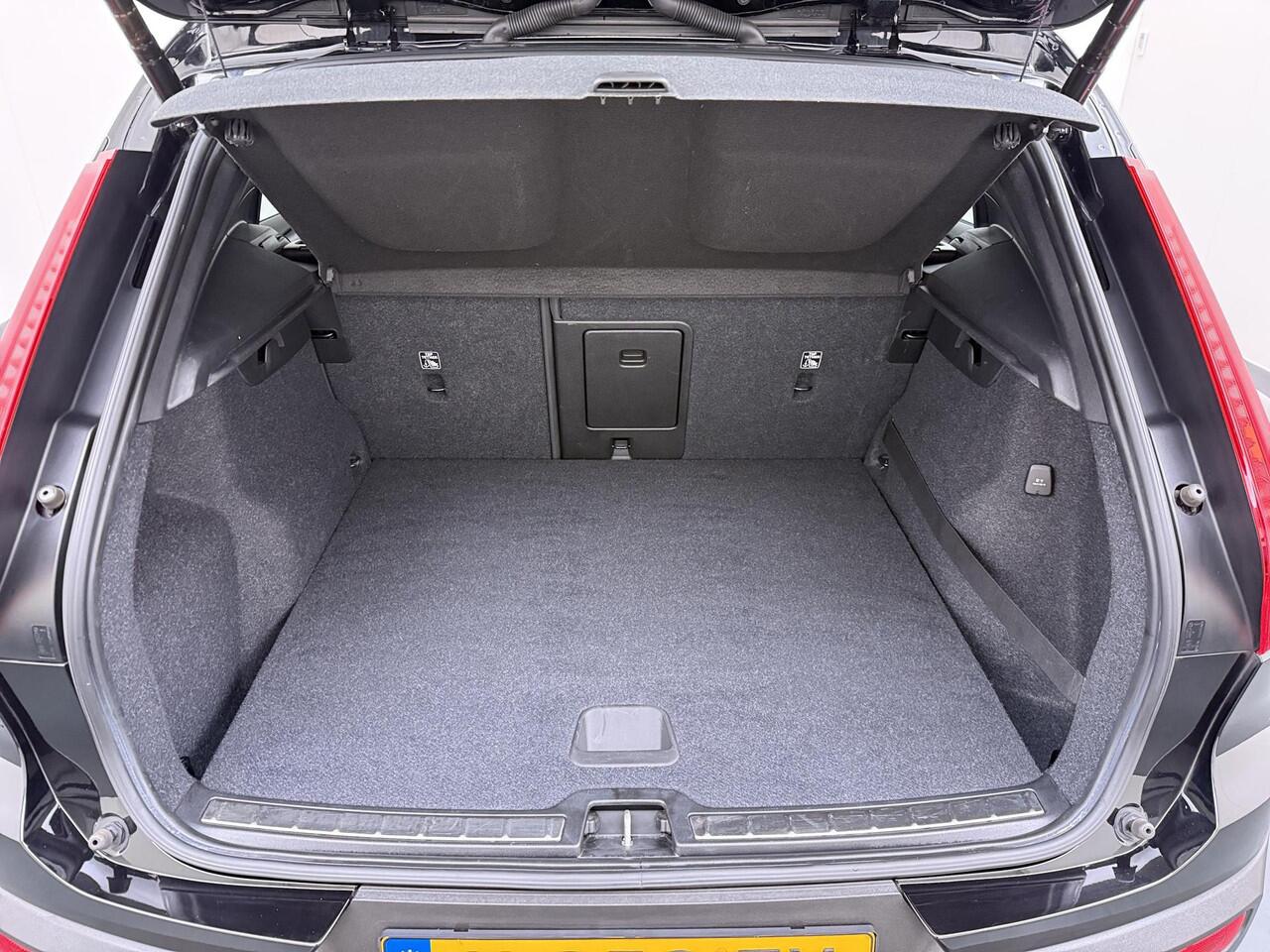 Volvo XC40 1.5 T5 Twin Engine Inscription Trekhaak | Camera | LMV |