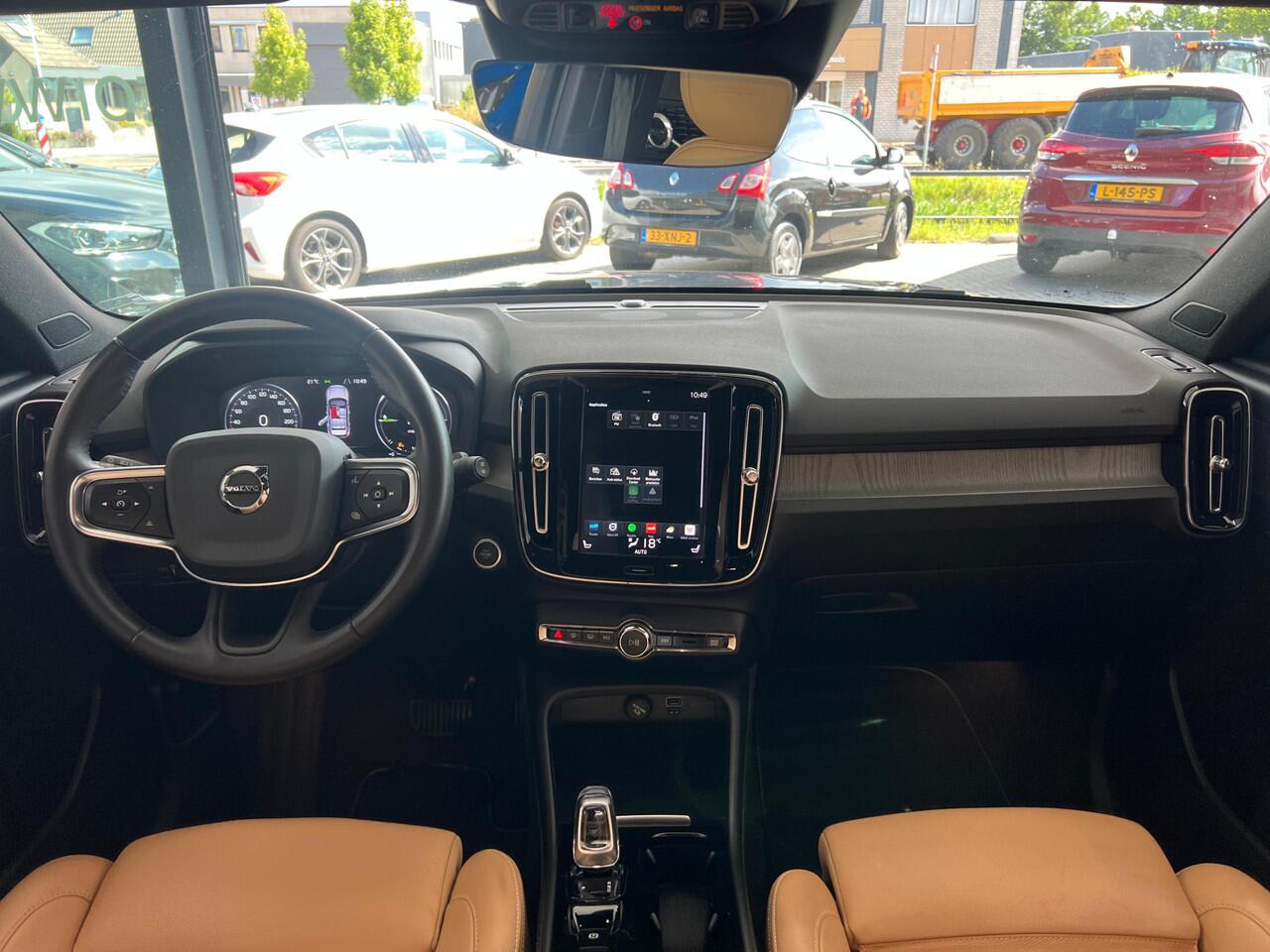 Volvo XC40 1.5 T5 Twin Engine Inscription NL AUTO | LEDER | STOELVERW | 5x voorraad