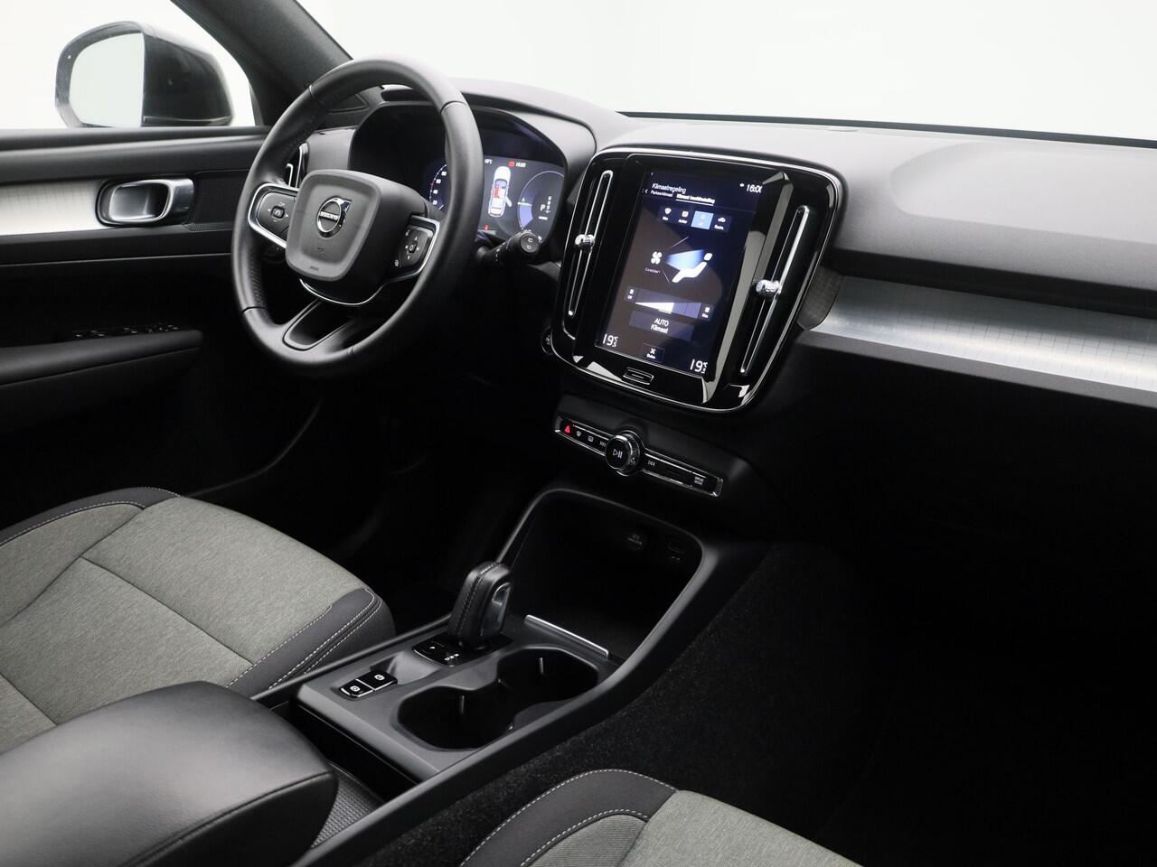 Volvo XC40 1.5 T4 Recharge Inscription Expression | CAMERA | KEYLESS