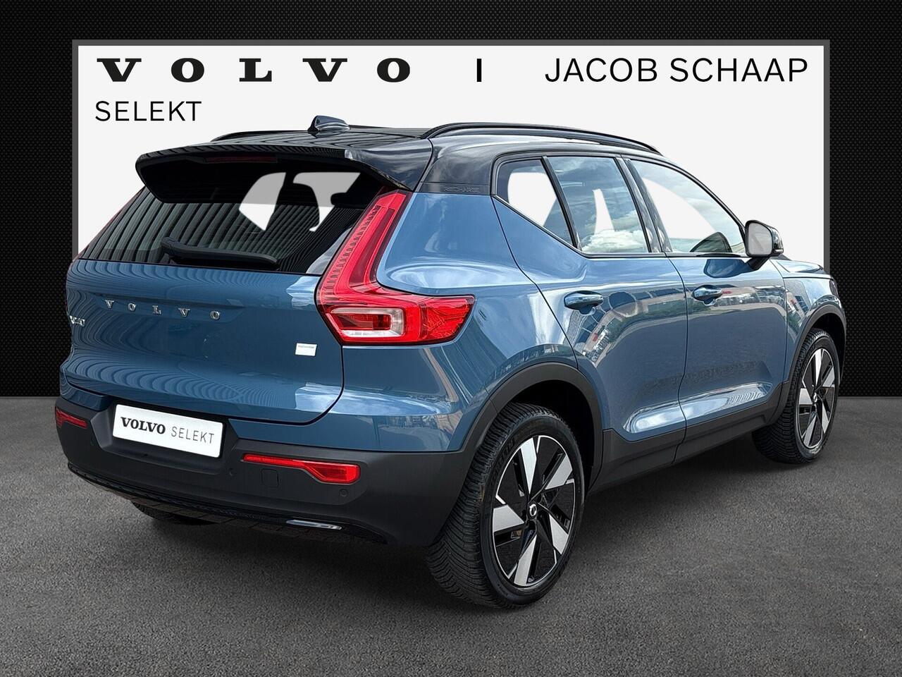 Volvo XC40 Extended Range Plus 82 kWh / Trekhaak / Achteruitrijcamera / Dodehoekdetectie / Stoelverwarming /