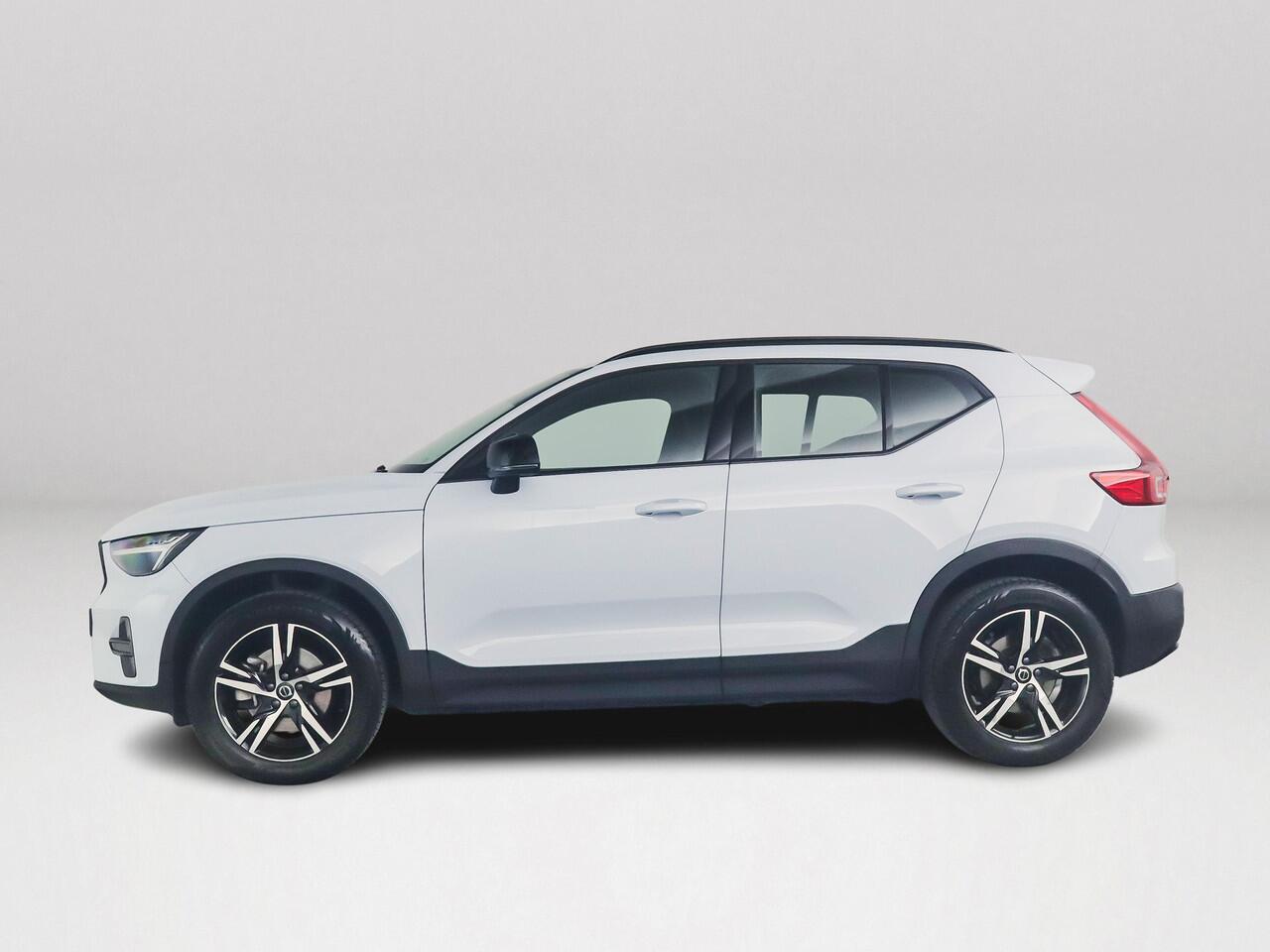 Volvo XC40 B4 Aut. Plus Dark | Stoel- en Stuurverwarming | Harman Kardon | Parkeercamera | Trekhaak