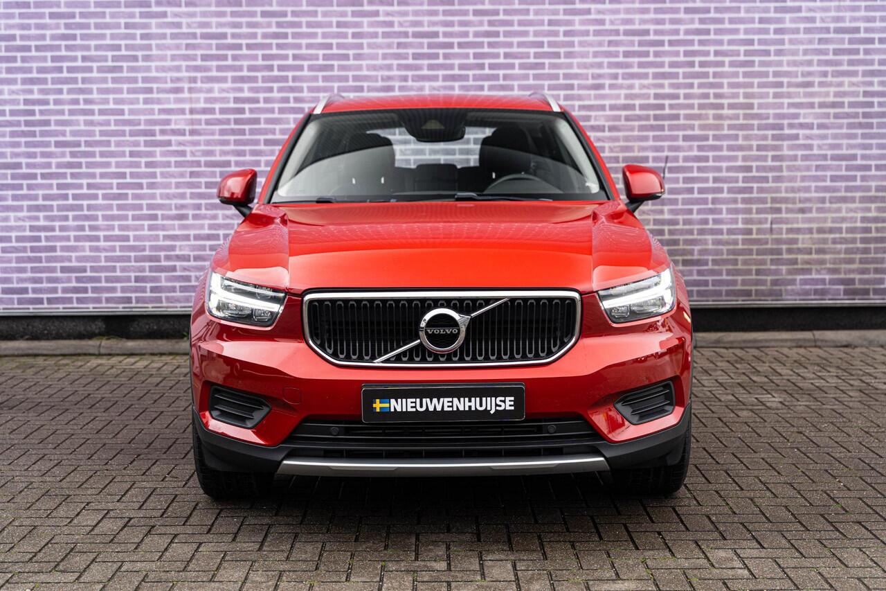 Volvo XC40 1.5 T3 Momentum | Stoel-/ Stuurverwarming | Camera | Cruise Control | Dodehoekdetectie | Parkeersensoren Voor + Achter | Volvo On Call | Carplay |