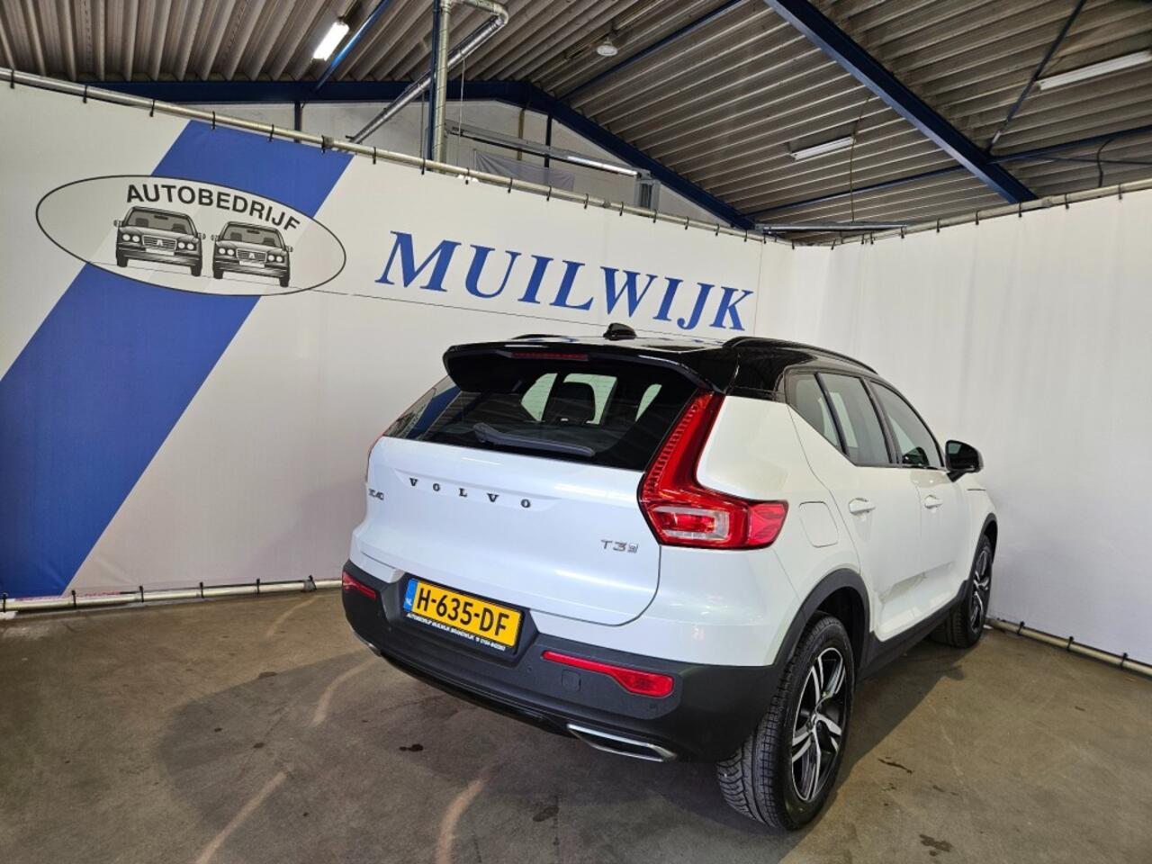 Volvo XC40 1.5 T3 R-Design / Navi / Camera / NL Auto