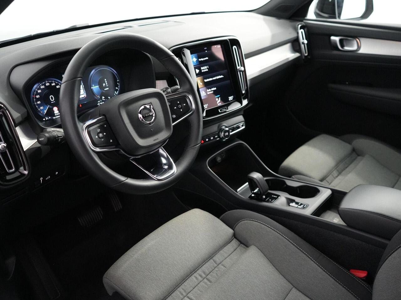 Volvo XC40 1.5 T4 Plug-in hybrid Facelift Core Bright | Camera | 211 PK