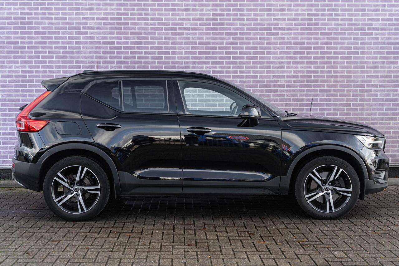 Volvo XC40 1.5 T5 Twin Engine Inscription | Schuif- / Kanteldak | Getint Glas | Parkeer Camera | Parkeersensoren Voor + Achter | Stoel - / Stuurverwarming | Cruise Control | Volvo On Call |
