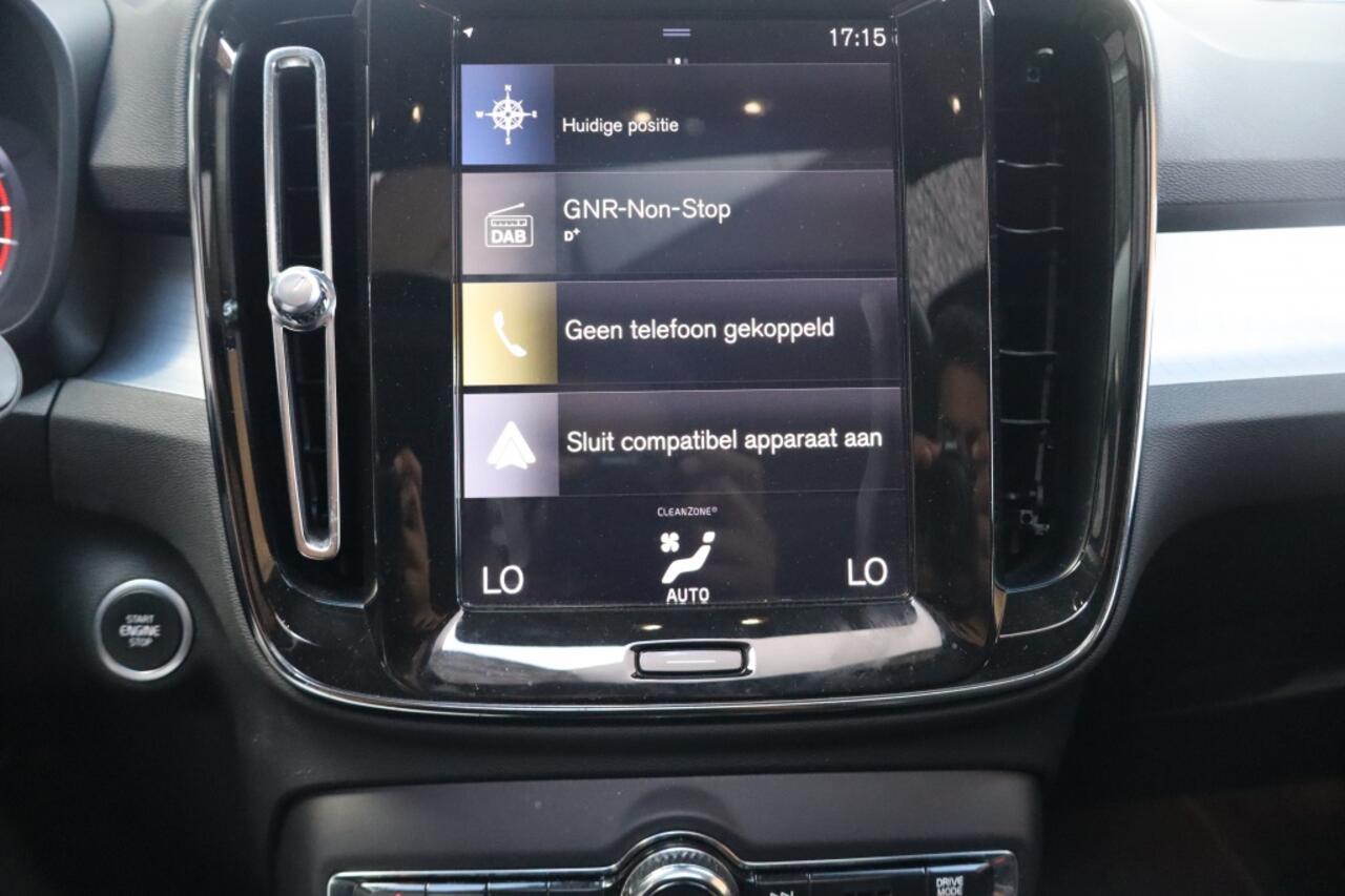 Volvo XC40 1.5 T3 | Geen import | Camera | Schuifdak | Carplay