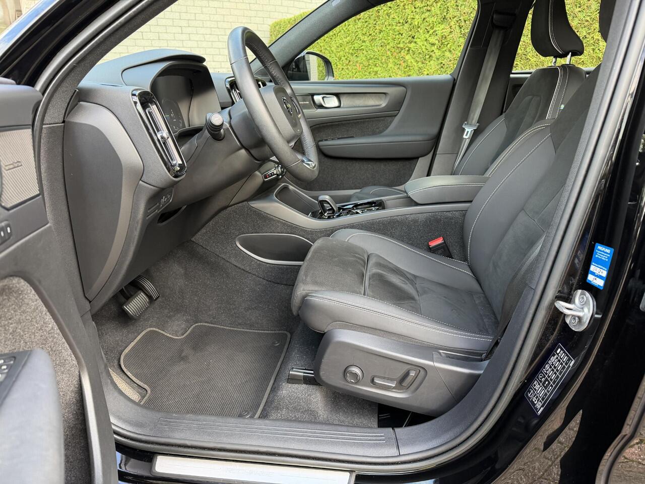 Volvo XC40 1.5 T5 Plus Dark Recharge Plug-in Hybrid Plus Dark