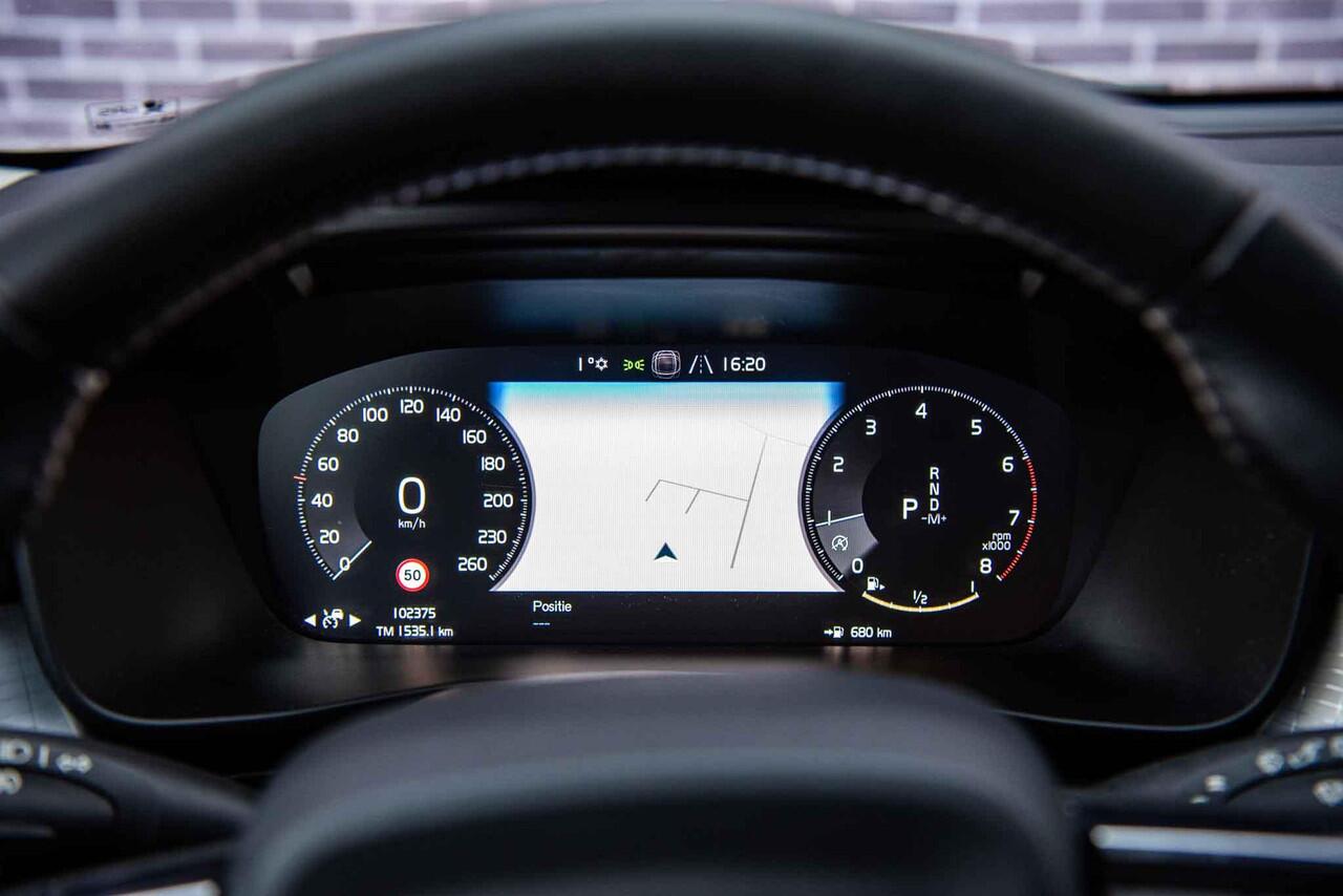 Volvo XC40 1.5 T2 Business Pro | Adaptieve Cruise Control | Panoramadak | Lederen Bekleding | Climate Pack | Parkeer Pakket |