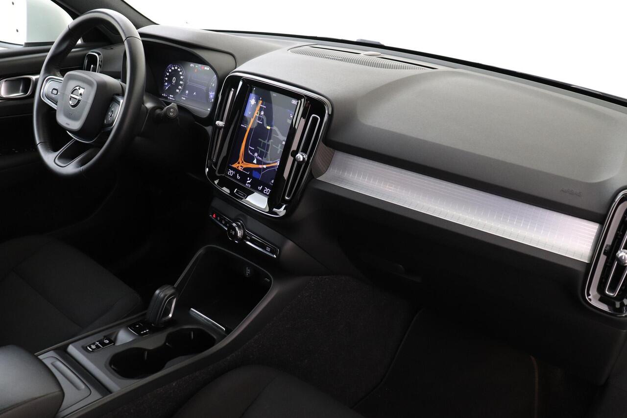 Volvo XC40 T3 AUT. MOMENTUM -PANO.DAK|HARMAN/KARDON|CAMERA|TREKHAAK|CRUISE|18"