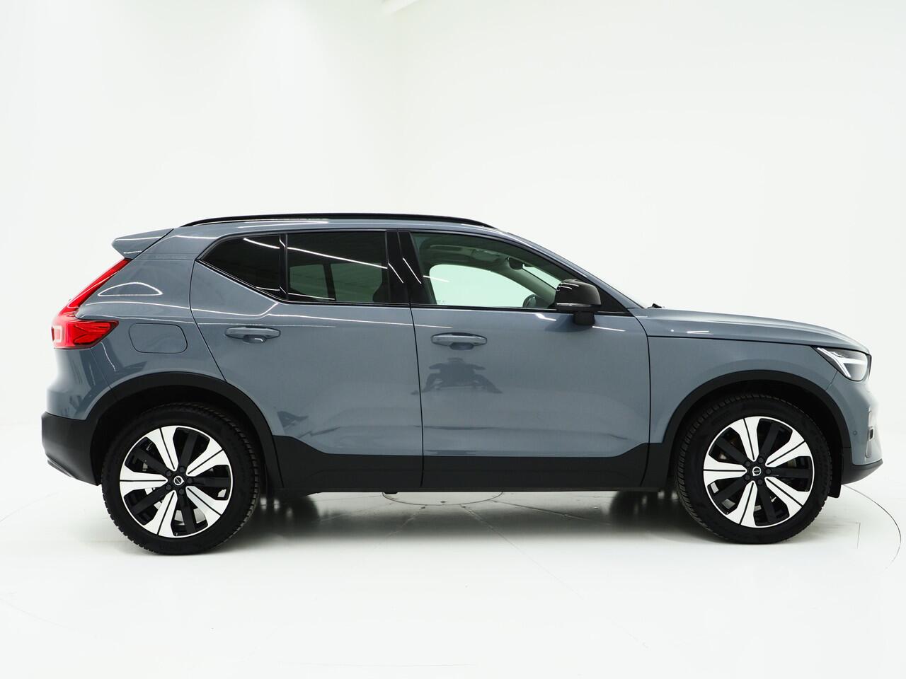 Volvo XC40 1.5 T5 Plug-in hybrid Ultimate Dark | Panoramadak | Pilot Assist | Harman/Kardon | Trekhaak | Leder | 360 | Keyless