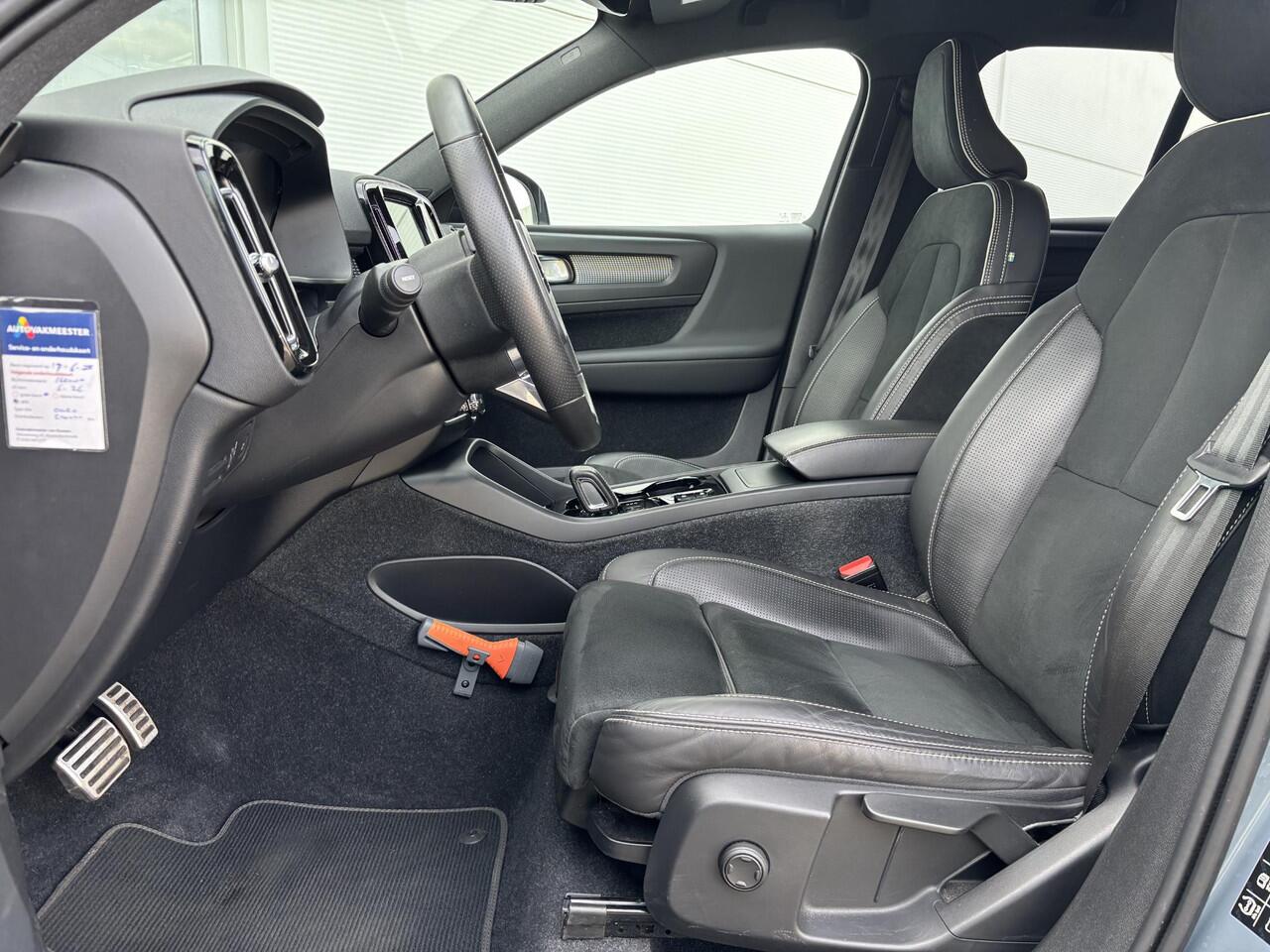 Volvo XC40 1.5 T3 R-Design / Navigatie / Camera / Origineel Nederlands / Elektrische achterklep /