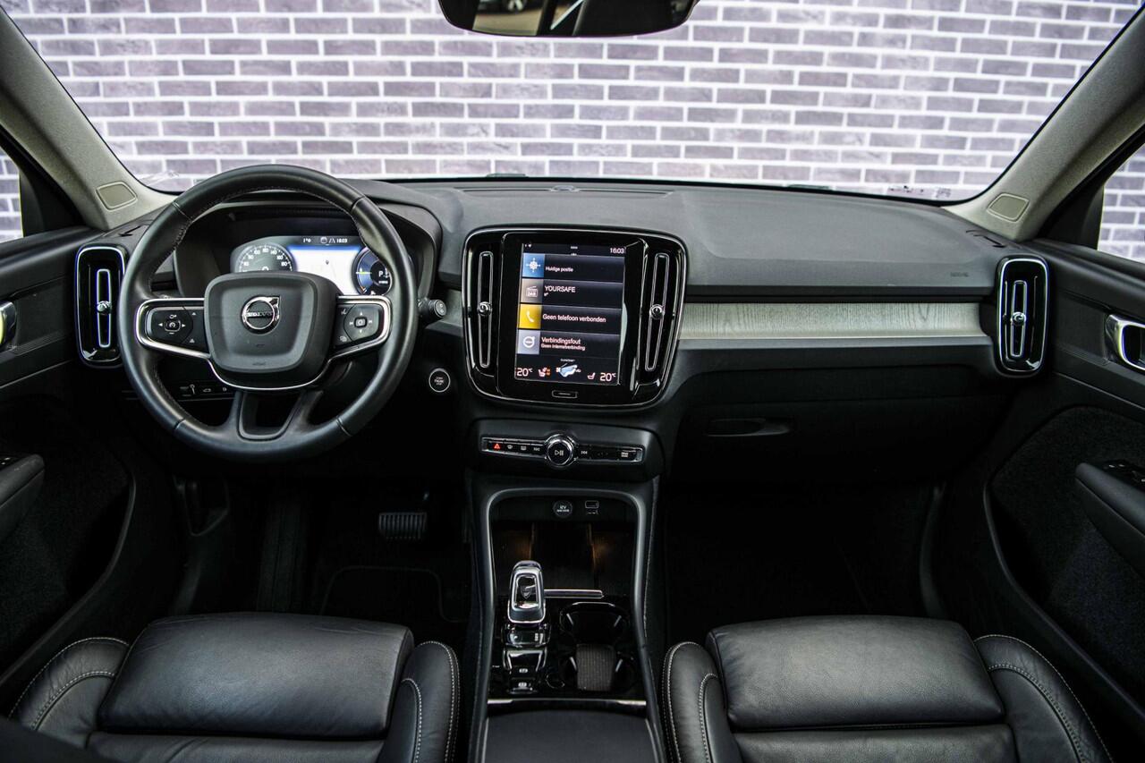 Volvo XC40 1.5 T4 Recharge Inscription | Trekhaak | 19" | Adaptieve Cruise Control | Leder | Parkeer Camera | Keyless Entry |