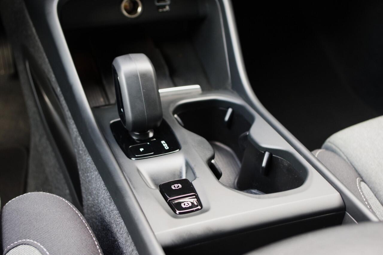 Volvo XC40 1.5 T4 211 PK Plug-in hybrid Core Bright, Camera, LED, Cruise Control