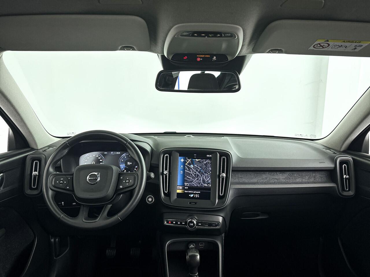 Volvo XC40 T2 Momentum Core | Navigatie | Airco