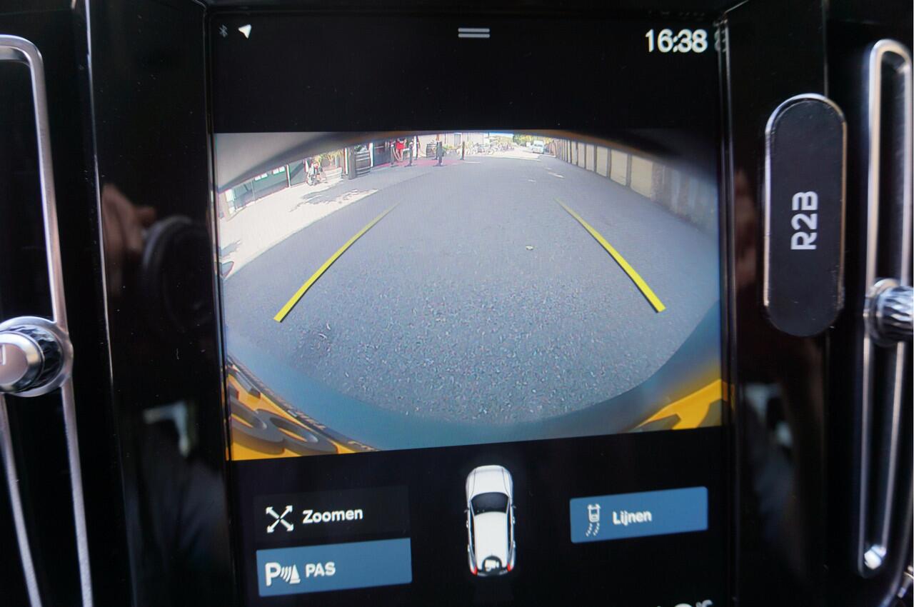 Volvo XC40 1.5 T4 Inscription Leder Pilot-Assist Navi Camera