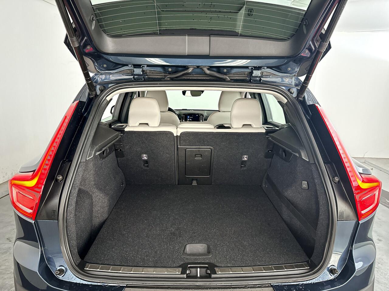 Volvo XC40 T5 Twin Engine Inscription | Cruise Control | Stoelverwarming